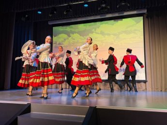 19 февраля 2026 года в Доме культуры «Победа» п.Роза Коркинского муниципального округа состоялся праздничный концерт «Время героев », посвящённый Дню защитника Отечества, который был подготовлен коллективом ДК «Первомайский»